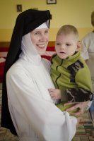 Преосвященнейший Стефан принял участие в благотворительной акции "От сердца к сердцу" Преосвященнейший Стефан принял участие в благотворительной акции "От сердца к сердцу"