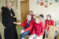 Преосвященнейший Стефан принял участие в благотворительной акции "От сердца к сердцу" Преосвященнейший Стефан принял участие в благотворительной акции "От сердца к сердцу"