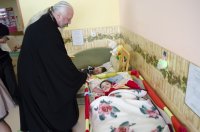 Преосвященнейший Стефан принял участие в благотворительной акции "От сердца к сердцу" Преосвященнейший Стефан принял участие в благотворительной акции "От сердца к сердцу"