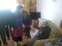 Священнослужители посетили семьи, находящиеся в трудном материальном положении Священнослужители посетили семьи, находящиеся в трудном материальном положении