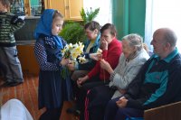 Священнослужители посетили семьи, находящиеся в трудном материальном положении Священнослужители посетили семьи, находящиеся в трудном материальном положении