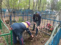 Акция по уборке кладбищ, захоронений воинов Великой Отечественной войны