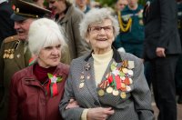 "Вспомним погибших, восславим живых" "Вспомним погибших, восславим живых"