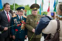 "Вспомним погибших, восславим живых" "Вспомним погибших, восславим живых"