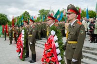 "Вспомним погибших, восславим живых" "Вспомним погибших, восславим живых"