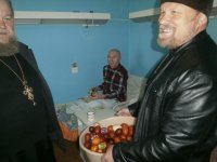 БУДА-КОШЕЛЕВО. Священнослужители посетили пациентов больницы сестринского ухода а.г. Рогинь БУДА-КОШЕЛЕВО. Священнослужители посетили пациентов больницы сестринского ухода а.г. Рогинь