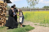 СВЕТЛОГОРСК. Священнослужитель поздравил участников  Великой Отечественной войны а.г. Боровики