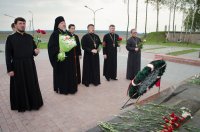 Владыка посетил часовню иконы Божией Матери «Достойно есть» у памятного знака операции «Багратион»