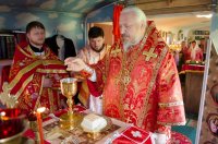 Божественная литургия в день празднования иконы Божией Матери "Нечаянная радость"