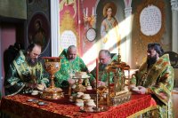 Феодосие отче, монашествующих светило и пастырю!