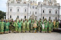 Феодосие отче, монашествующих светило и пастырю!