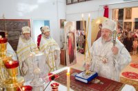 Преосвященный Стефан освятил храм Рождества Пресвятой Богородицы г.п. Уваровичи