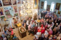 Преосвященный Стефан освятил храм Рождества Пресвятой Богородицы г.п. Уваровичи