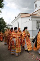 В день памяти преподобной Евфросинии Полоцкой, Преосвященнейший Стефан сослужил митрополиту Минскому и Заславскому Павлу