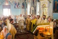 Вечернее богослужение с пением акафиста Пресвятой Богородице