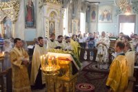 Вечернее богослужение с пением акафиста Пресвятой Богородице