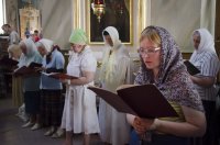 Вечернее богослужение с пением акафиста Пресвятой Богородице