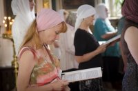 Вечернее богослужение с пением акафиста Пресвятой Богородице