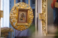 Вечернее богослужение с пением акафиста Пресвятой Богородице