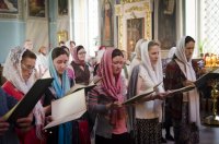 Вечернее богослужение с пением акафиста Пресвятой Богородице