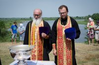 Преосвященный Стефан совершил чин освящения часовни в честь Феодоровской иконы Божией Матери в д. Луначарск