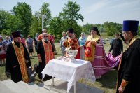 Преосвященный Стефан совершил чин освящения часовни в честь Феодоровской иконы Божией Матери в д. Луначарск