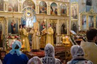 Вечернее богослужение с чтением акафиста нараспев