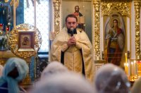 Вечернее богослужение с чтением акафиста нараспев