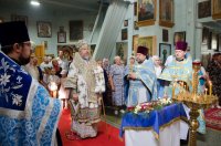 Божественная литургия в праздник иконы Божией Матери "Троеручица"