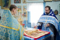 Божественная литургия в праздник иконы Божией Матери "Троеручица"