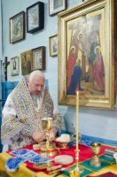 Божественная литургия в праздник иконы Божией Матери "Троеручица"