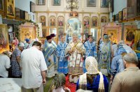 Божественная литургия в праздник иконы Божией Матери "Троеручица"