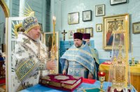 Божественная литургия в праздник иконы Божией Матери "Троеручица"