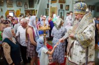 Божественная литургия в праздник иконы Божией Матери "Троеручица"