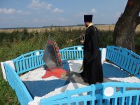 СВЕТЛОГОРСК. На месте трагической гибели Красноперова и Бевзюка был установлен и освящен поклонный крест