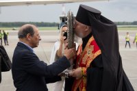 В Национальный аэропорт «Минск» доставлена величайшая святыня - предплечье святого великомученика и целителя Пантелеимона В Национальный аэропорт «Минск» доставлена величайшая святыня - предплечье святого великомученика и целителя Пантелеимона