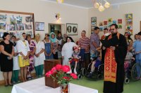 Частица мощей св.вмч. Пантелеимона была доставлена в учреждение «Гомельский дом-интернат для детей-инвалидов с особенностями психофизического развития» Частица мощей св.вмч. Пантелеимона была доставлена в учреждение «Гомельский дом-интернат для детей-инвалидов с особенностями психофизического развития»