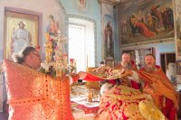 Божественная литургия в предпразднство происхождения честных древ Животворящего Креста Господня Божественная литургия в предпразднство происхождения честных древ Животворящего Креста Господня