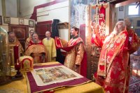 Божественная литургия в праздник происхождения честных древ Животворящего Креста Господня