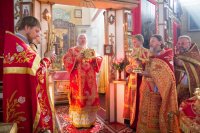 Божественная литургия в праздник происхождения честных древ Животворящего Креста Господня