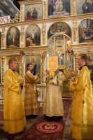 Вечернее богослужение с чтением акафиста нараспев