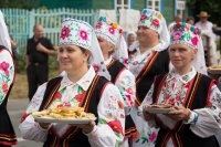 Божественная литургия в праздник происхождения честных древ Животворящего Креста Господня