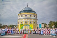 Божественная литургия в праздник происхождения честных древ Животворящего Креста Господня