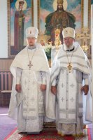 Преосвященный Стефан возглавил Божественную Литургию в Покровском храме г.Речицы