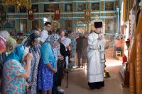 Преосвященный Стефан возглавил Божественную Литургию в Покровском храме г.Речицы