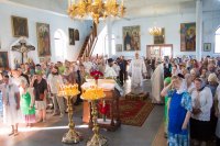Преосвященный Стефан возглавил Божественную Литургию в Покровском храме г.Речицы
