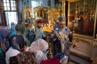 Преосвященный Стефан совершил вечерню и утреню с чином погребения плащаницы Божией Матери
