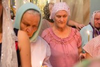 Преосвященный Стефан совершил вечерню и утреню с чином погребения плащаницы Божией Матери