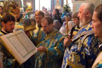 Преосвященный Стефан совершил вечерню и утреню с чином погребения плащаницы Божией Матери