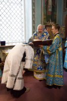 Преосвященный Стефан совершил вечерню и утреню с чином погребения плащаницы Божией Матери